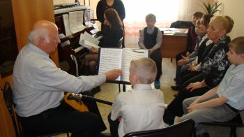 Мастер-класс, прошедший 9 мая 2012 года в ДМШ №20  в рамках проведения II Всероссийского конкурса исполнителей на народных инструментах имени Заслужен