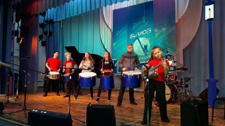 Сегодня Осинники встречают участников 13 регионального детского фестиваль-конкурса джазовой музыки «Блюз под снегом»