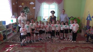 Сотрудники Госавтоинспекции г. Осинники посетили воспитанников детского сада № 8