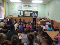 В рамках проводимой профилактической акции «Юный водитель» сотрудники Госавтоинспекции г. Осинники посетили ребят  в пришкольном лагере школы № 21.