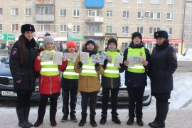 Сегодня в рамках профилактического мероприятия «Юный пешеход» сотрудники Госавтоинспекции г. Осинники провели рейд
