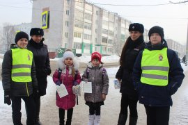 Сегодня в рамках профилактического мероприятия «Юный пешеход» сотрудники Госавтоинспекции г. Осинники провели рейд