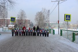 Сотрудники Госавтоинспекции провели акцию "Шагающий автобус"