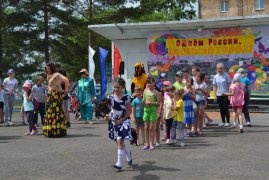 Поселок Тайжина празднует День России
