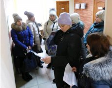 В Центре занятости населения г. Осинники прошла ярмарка рабочих мест, посвященная Дню защитника Отечества
