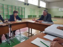 Комиссия осмотрела ход ремонтных работ на территории школы №16