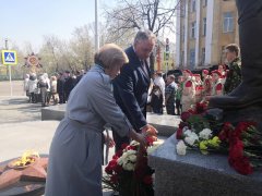 Во имя памяти и в знак признательности