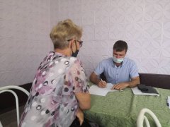 В п. Тайжина провел приём граждан