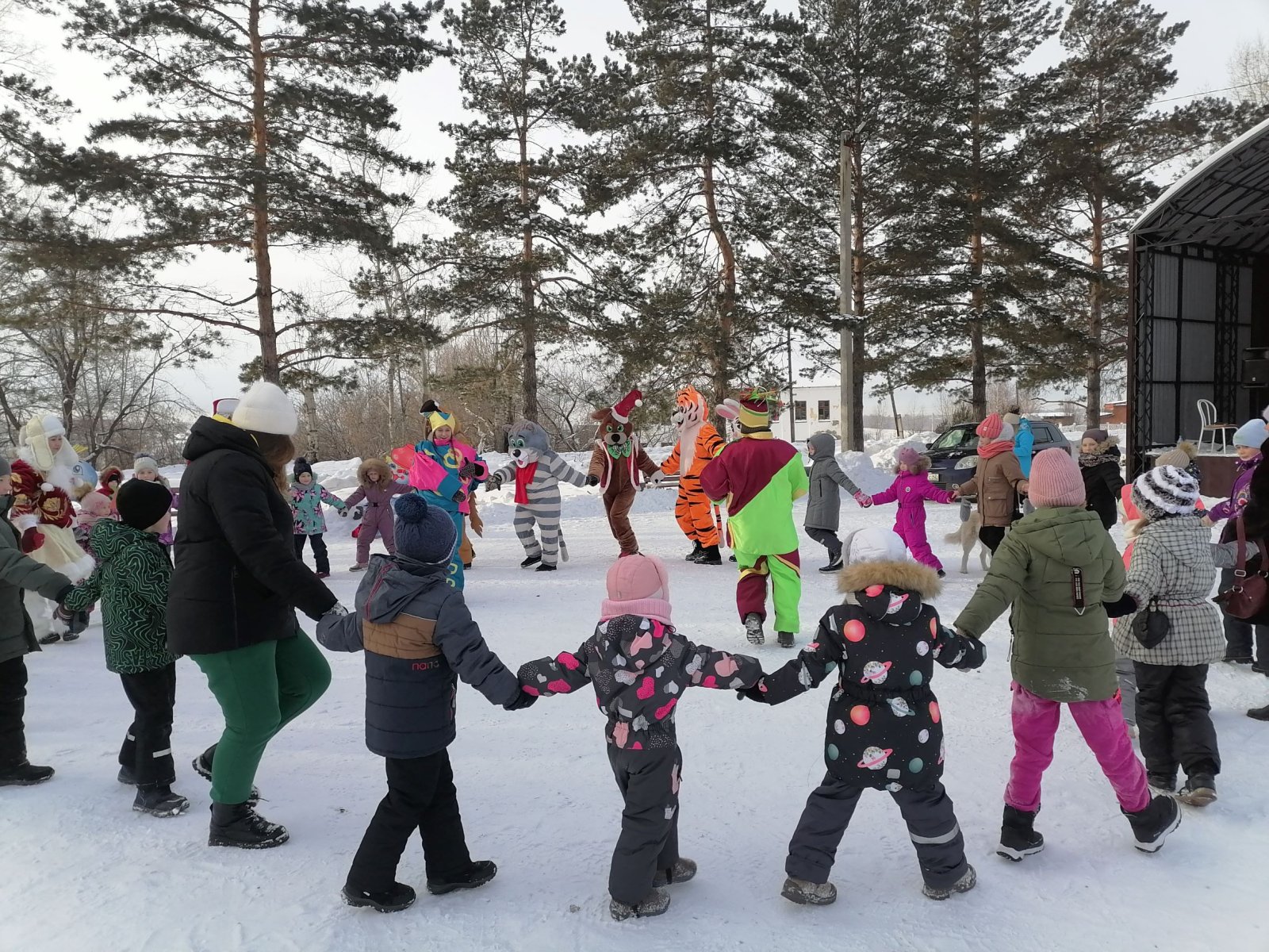 В гостях у ребят развлечение